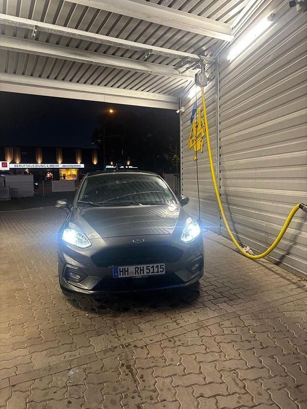 Grau Gebraucht 2019 Ford Fiesta ST-Line Kleinwagen | 12.650 € (Guter Preis) - Bild 1/4