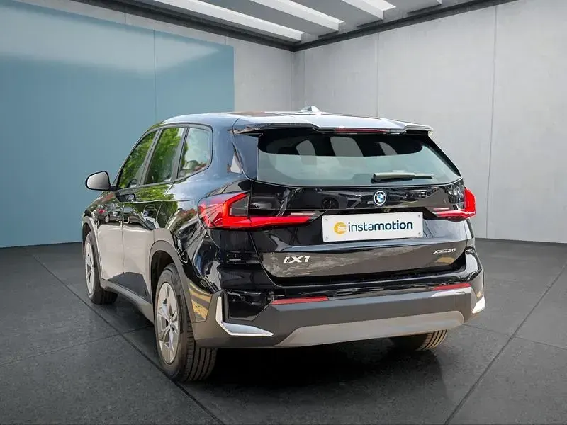 Gebraucht BMW iX1 230 kW (313 PS) 2023 Schwarz SUV