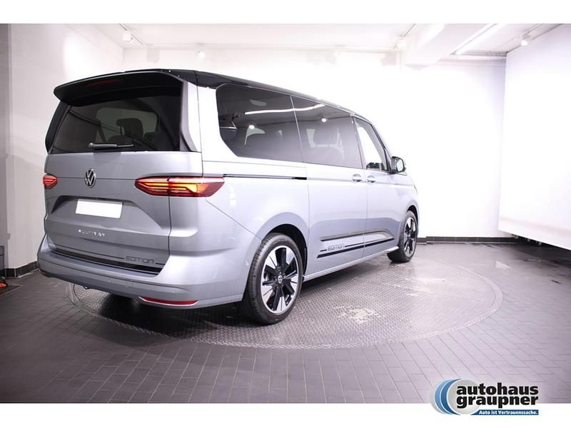 Second-hand VW Multivan Edition 150 CP (110 kW) 2025 Argintiu Monovolum