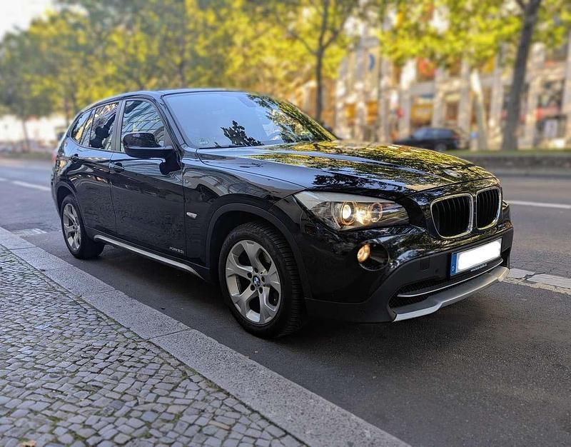 Schwarz Gebraucht 2012 BMW X1 SUV | 14.800 € (Teuer) - Bild 1/4