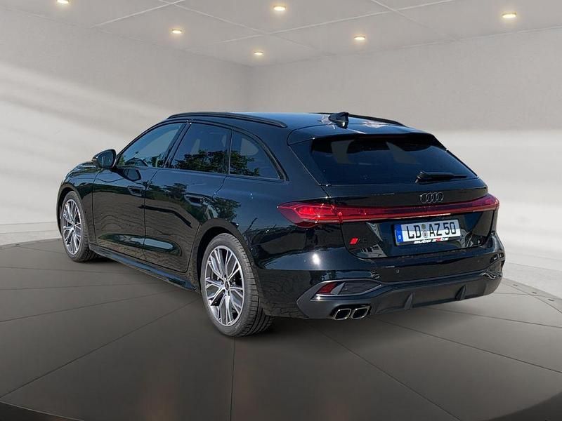 Gebraucht Audi A5 Ambiente 204 PS (150 kW) 2024 Mythosschwarz metallic Coupé