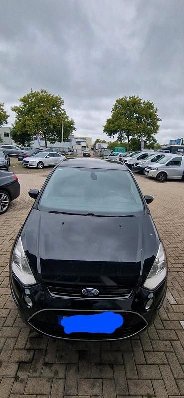 Schwarz Gebraucht 2011 Ford S-MAX S Van / Kleinbus | 9.999 € - Bild 1/4