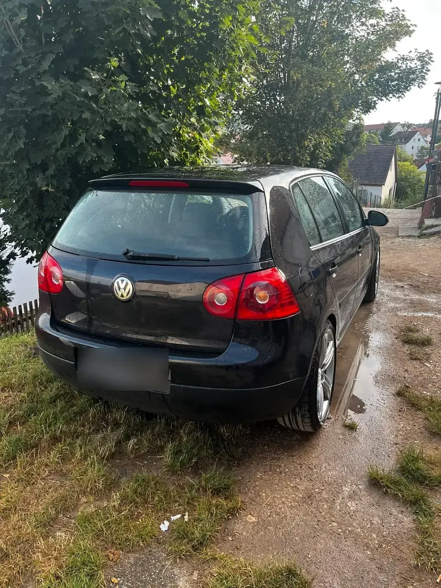 Gebraucht VW Golf V 140 PS (102 kW) 2004 Schwarz Kleinwagen