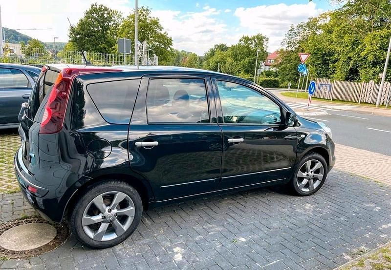 Gebraucht Nissan Note 90 PS (66 kW) 2013 Schwarz Kleinwagen