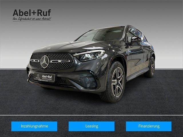 Grau Gebraucht 2025 Mercedes GLC300e AMG SUV | 64.898 € (Fairer Preis) - Bild 1/4