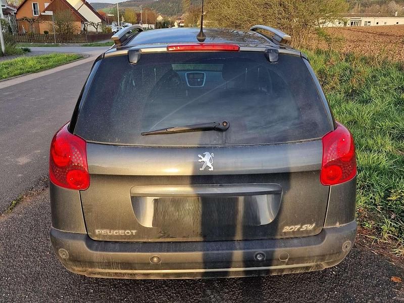Gebraucht Peugeot 207 120 PS (88 kW) 2008 Grau Kombi