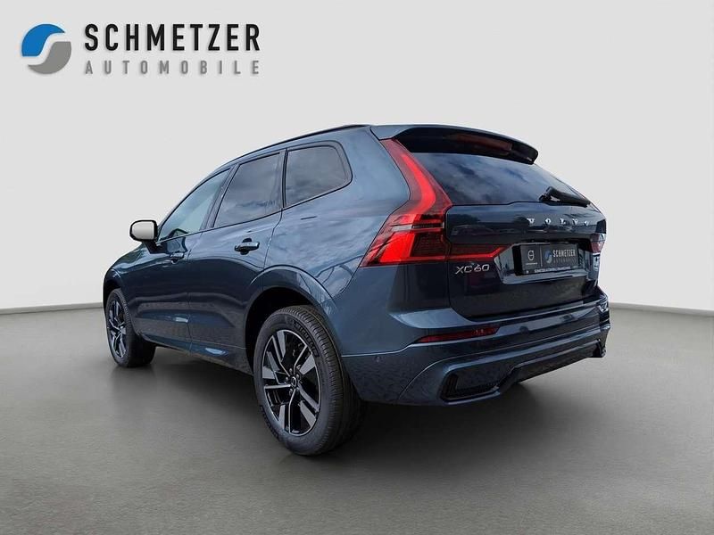 Neu Volvo XC60 Plus 250 PS (183 kW) 2025 Denim blue SUV