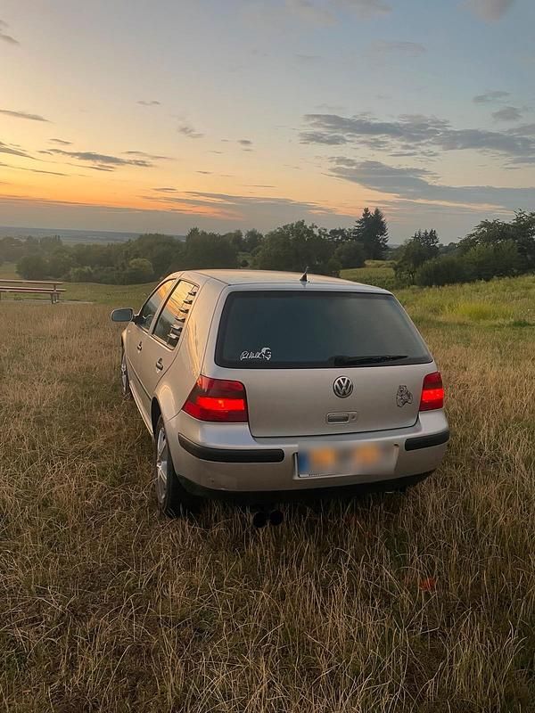 Gebraucht VW Golf IV 75 PS (55 kW) 2001 Silber Kleinwagen