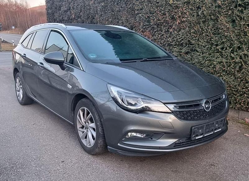Gebraucht Opel Astra Innovation 110 PS (80 kW) 2018 Grau Kombi