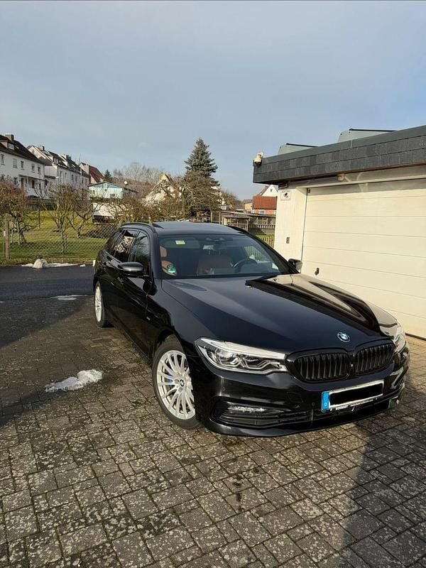 Gebraucht BMW 530 Sport Line 265 PS (194 kW) 2017 Schwarz Kombi
