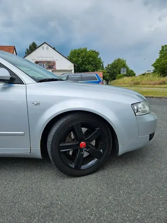 Gebraucht Audi A4 220 PS (161 kW) 2002 Silber Limousine