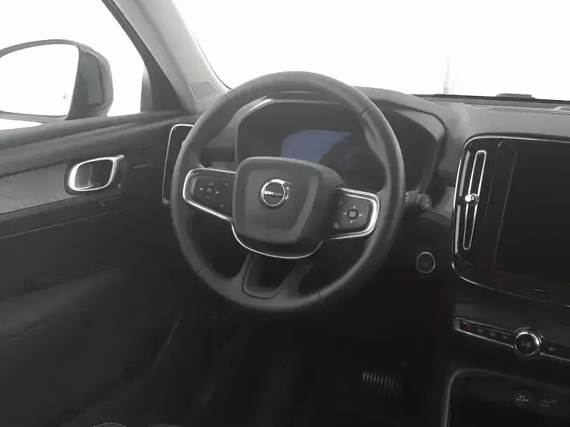 Gebraucht Volvo XC40 Plus 163 PS (119 kW) 2025 Blau SUV