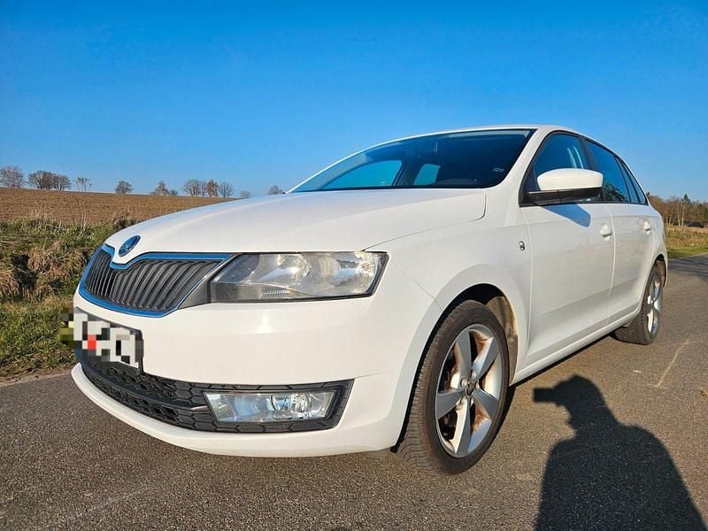Gebraucht Skoda Rapid 105 PS (77 kW) 2013 Weiß Kleinwagen
