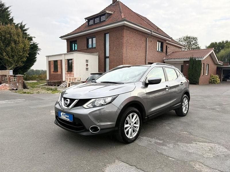 Grau Gebraucht 2017 Nissan Qashqai Acenta SUV | 9.900 € (Guter Preis) - Bild 1/4