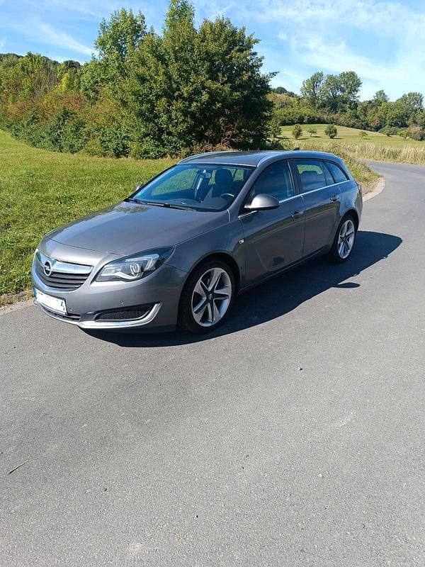 Grau Gebraucht 2015 Opel Insignia Kombi | 3.199 € (Superpreis) - Bild 1/4