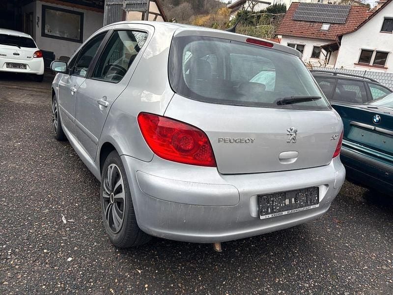 Gebraucht Peugeot 307 Filou 109 PS (80 kW) 2007 Silber Limousine