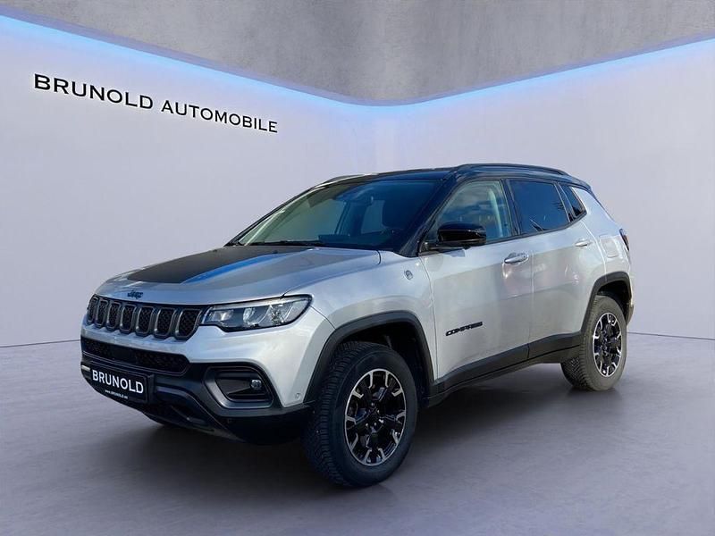 Silber Gebraucht 2022 Jeep Compass Trailhawk SUV | 23.900 € (Fairer Preis) - Bild 1/4