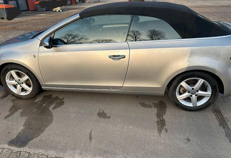 Gebraucht VW Golf Cabriolet Karmann 140 PS (102 kW) 2015 Grau Cabrio