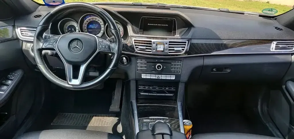 Gebraucht Mercedes E220 194 PS (142 kW) 2016 Silber Kombi