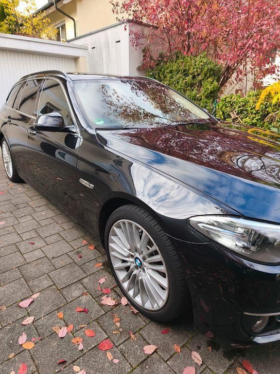 Gebraucht BMW 530 Luxury Line 258 PS (189 kW) 2015 Schwarz Kombi