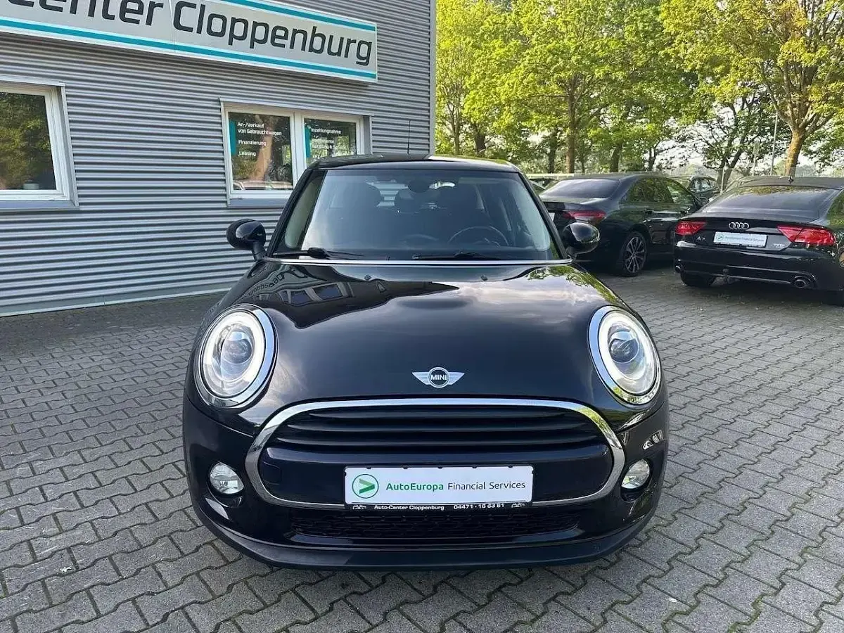 Gebraucht Mini Cooper 136 PS (100 kW) 2017 Schwarz Kleinwagen