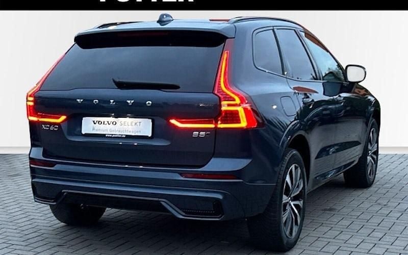 Gebraucht Volvo XC60 Plus 250 PS (183 kW) 2024 Blau SUV