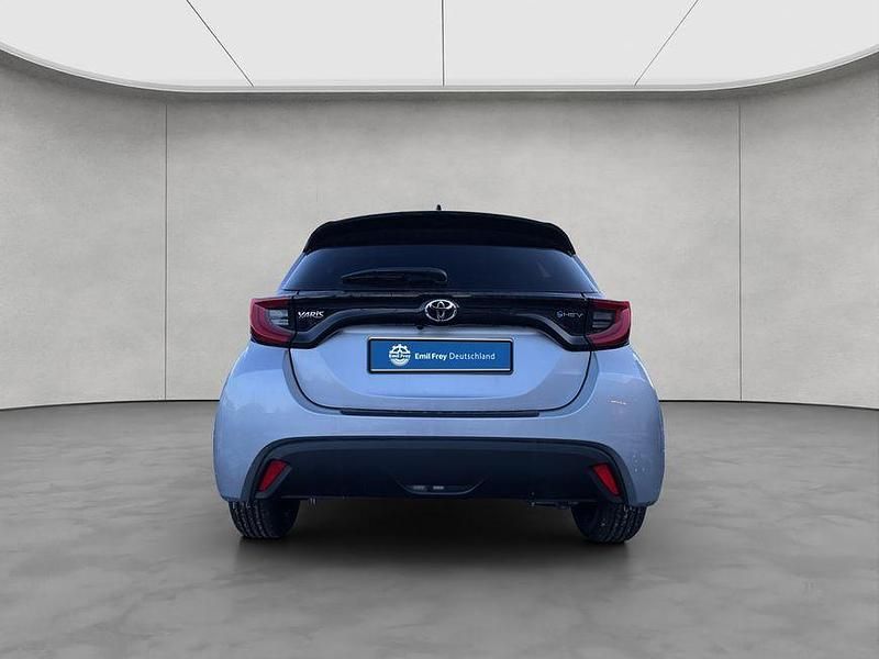 Gebraucht Toyota Yaris 92 PS (67 kW) 2025 Silber Limousine