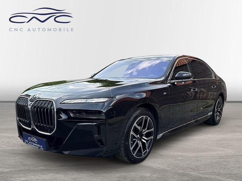 Schwarz Gebraucht 2024 BMW 740 M Sport Limousine | 109.990 € - Bild 1/4