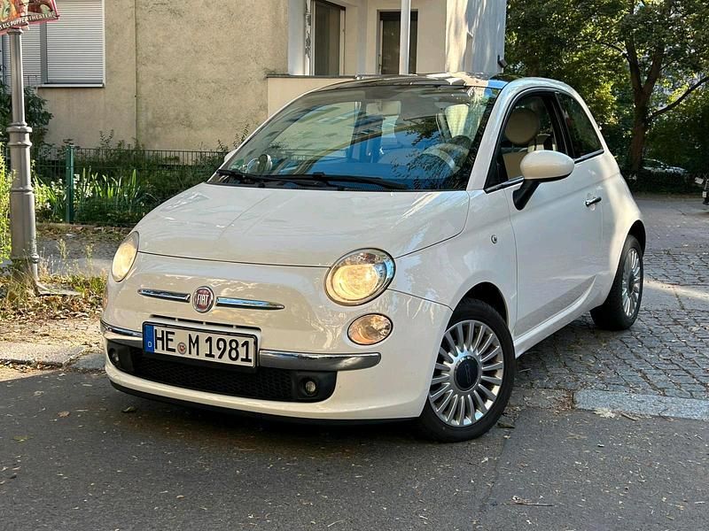 Weiß Gebraucht 2012 Fiat 500 Lounge Kleinwagen | 4.000 € (Guter Preis) - Bild 1/4