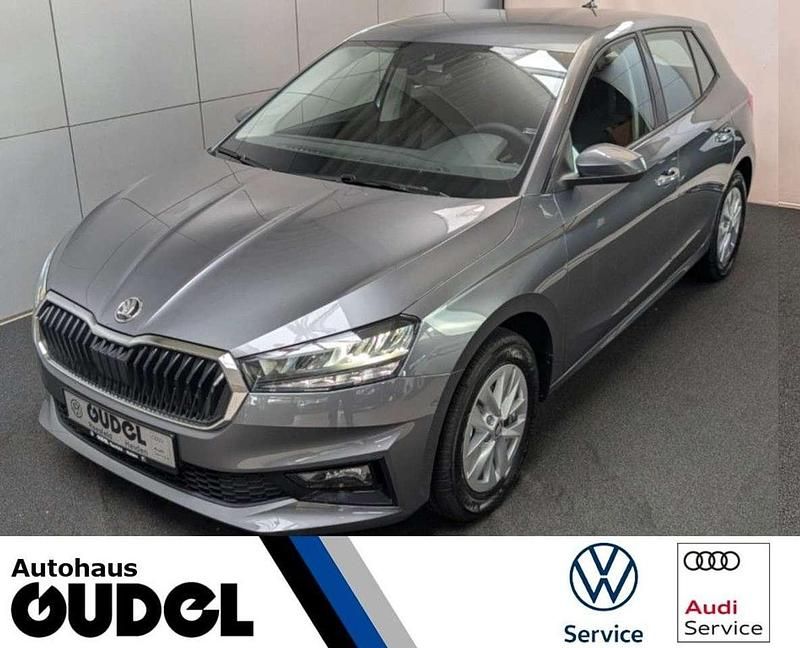 Graphitegrau metallic Neu 2025 Skoda Fabia Selection Kleinwagen | 19.650 € (Fairer Preis) - Bild 1/4