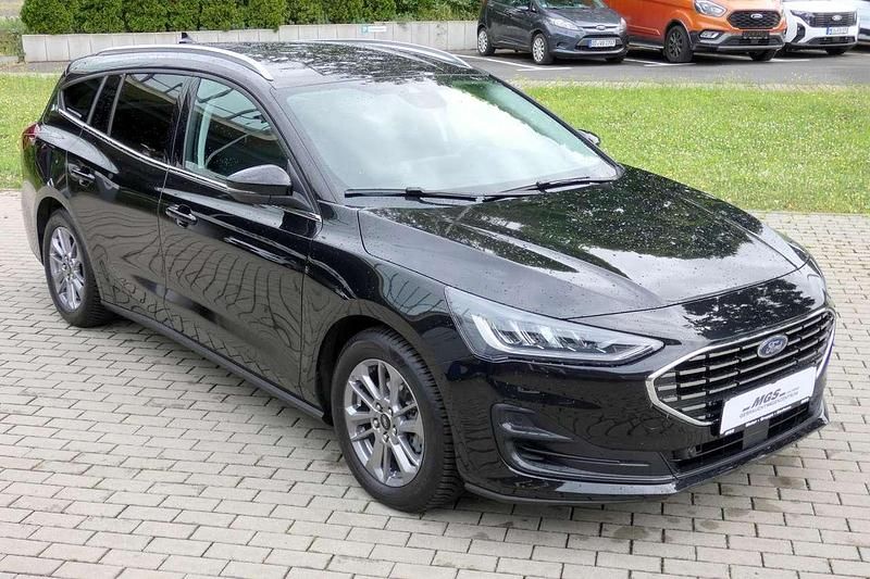 Gebraucht Ford Focus Titanium 125 PS (91 kW) 2024 Obsidianschwarz metallic Kombi