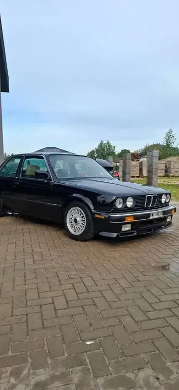 Gebraucht BMW 325 Performance 170 PS (125 kW) 1987 Schwarz