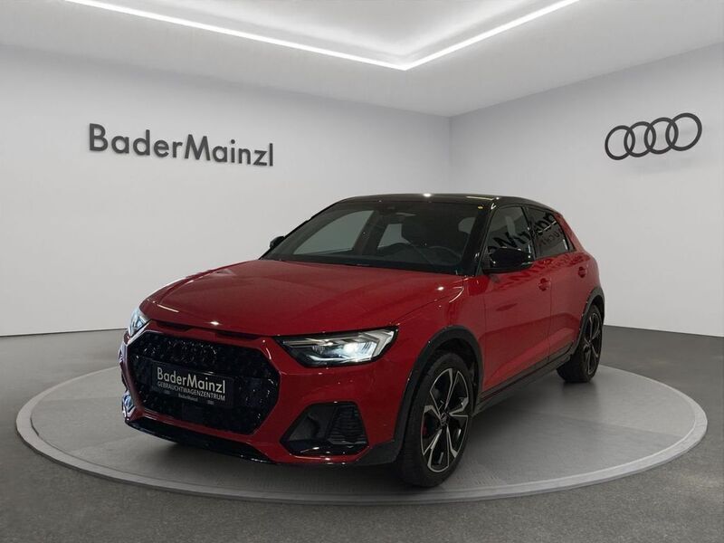 Progressivrot metallic/mythoss Gebraucht 2024 Audi A1 Sport Kleinwagen | 29.530 € (Fairer Preis) - Bild 1/4