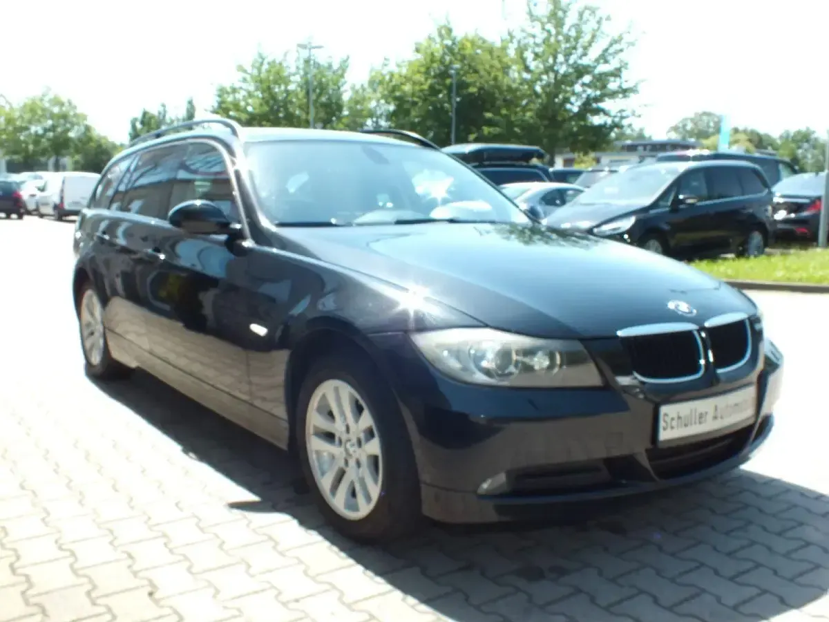 Gebraucht BMW 320 170 PS (125 kW) 2008 Schwarz Kombi