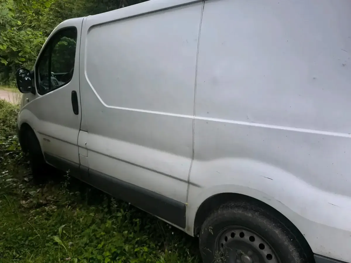 Gebraucht Renault Trafic 146 PS (107 kW) 2011 Weiß Van / Kleinbus