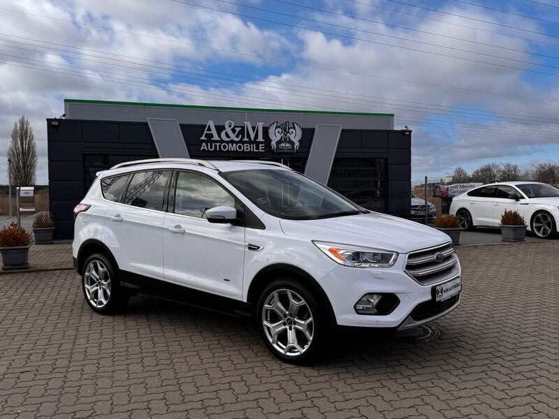 Weiß Gebraucht 2017 Ford Kuga Titanium SUV | 16.900 € (Fairer Preis) - Bild 1/4