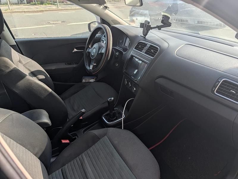 Gebraucht VW Polo 75 PS (55 kW) 2010 Schwarz Kleinwagen