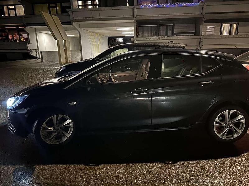 Gebraucht Opel Astra Dynamic 125 PS (91 kW) 2019 Limousine