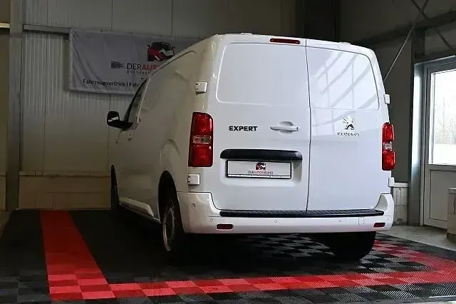 Gebraucht Peugeot Expert Premium 150 PS (110 kW) 2021 Blanc banquise Van