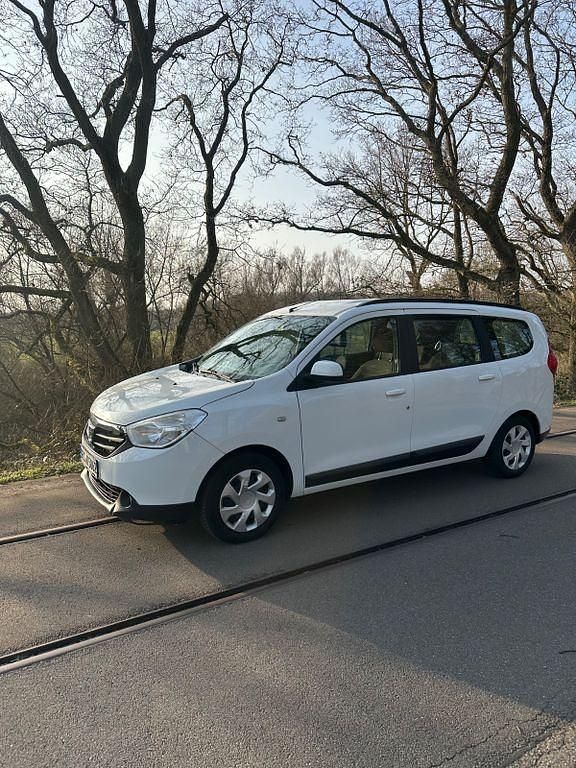 Gebraucht Dacia Lodgy Acces 83 PS (61 kW) 2015 Weiß Van / Kleinbus