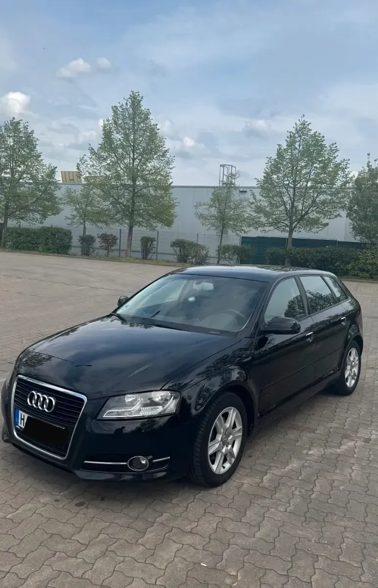 Używany Audi A3 125 KM (91 kW) 2012 Czarny Hatchback