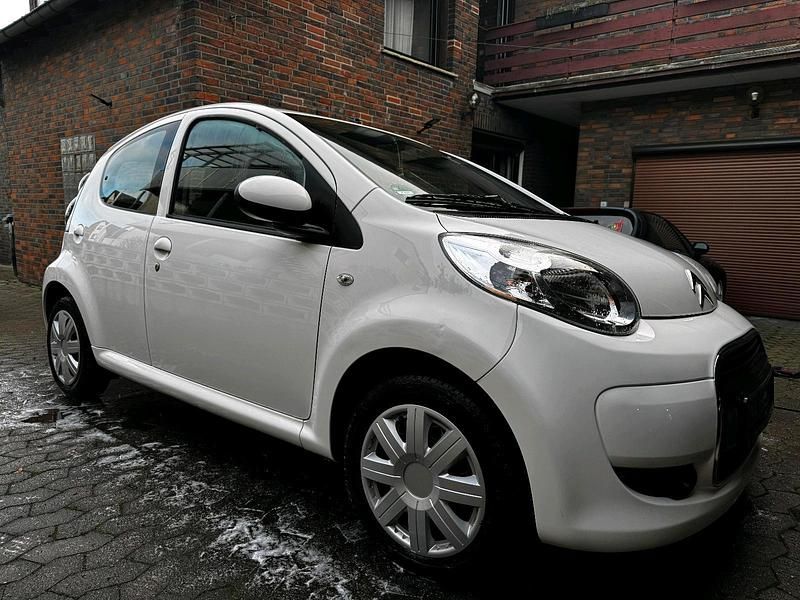 Second-hand Citroën C1 68 CP (50 kW) 2011 Alb Hatchback