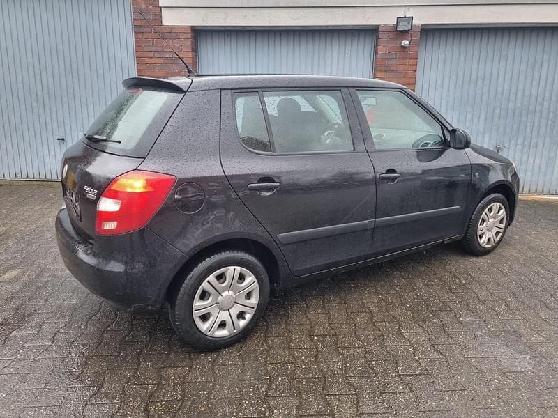Gebraucht Skoda Fabia 60 PS (44 kW) 2008 Schwarz Limousine