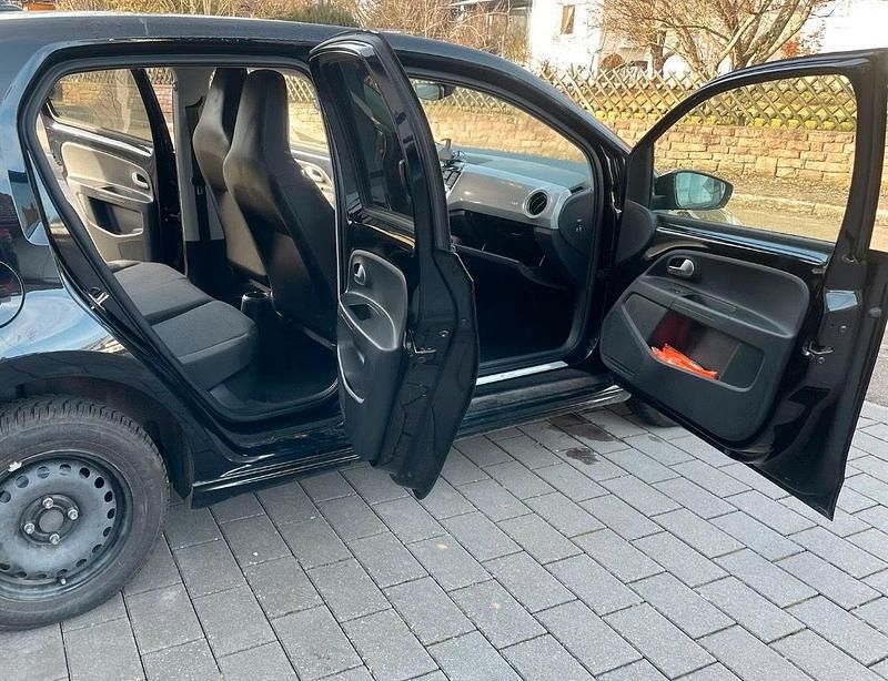 Gebraucht VW e-up! 44 kW (61 PS) 2023 Schwarz Kleinwagen