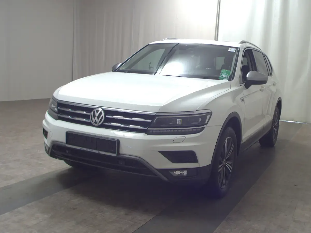 Gebraucht VW Tiguan Allspace Highline 220 PS (161 kW) 2018 Pure white SUV