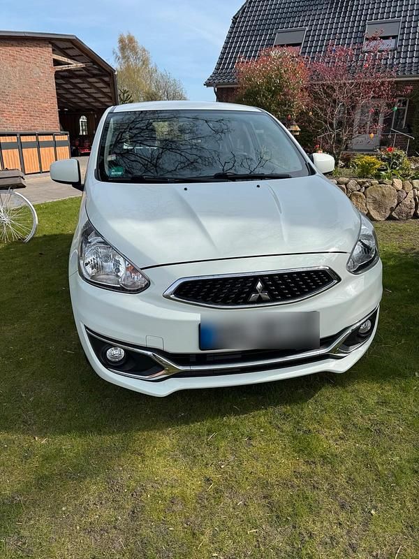 Gebraucht Mitsubishi Space Star 71 PS (52 kW) 2018 Weiß Kleinwagen