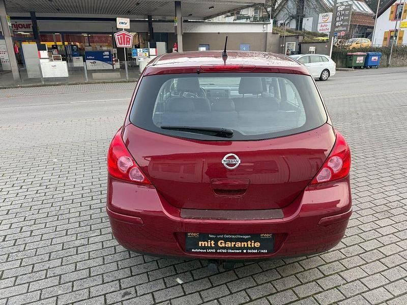 Gebraucht Nissan Tiida Acenta 110 PS (80 kW) 2008 Rot Limousine