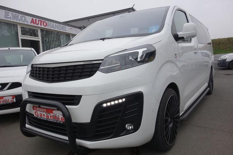 Weiß Gebraucht 2020 Opel Zafira Life Innovation Van | 30.980 € (Guter Preis) - Bild 1/4