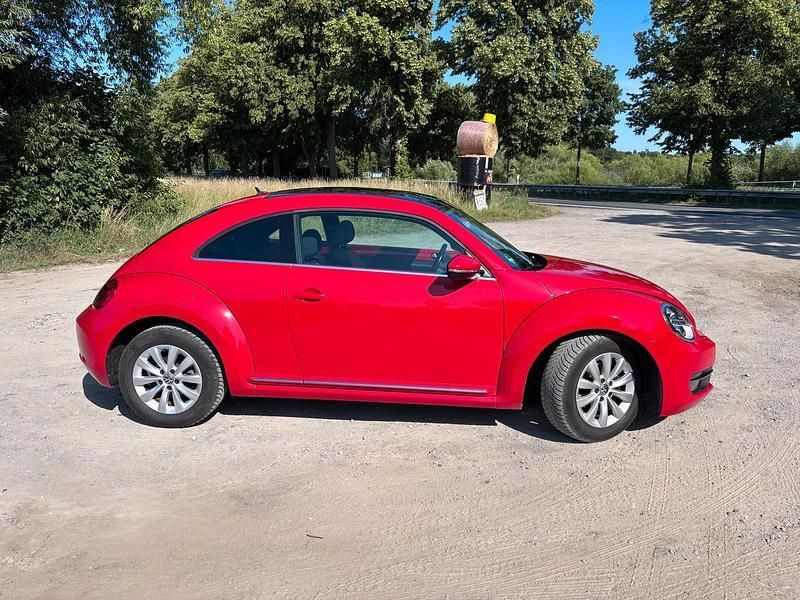Rot Gebraucht 2012 VW Beetle Limousine | 7.999 € - Bild 1/4
