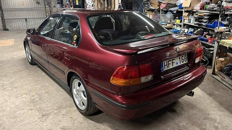Gebraucht Honda Civic 160 PS (117 kW) 1998 Rot Limousine